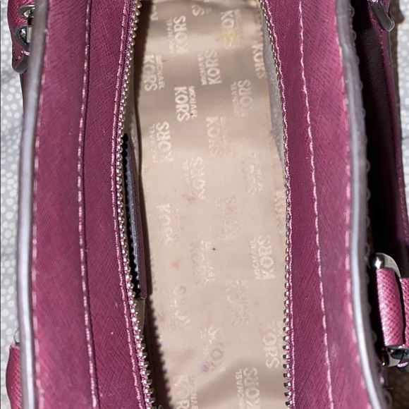 Micheal Kors Handbag ! - Picture 6 of 10